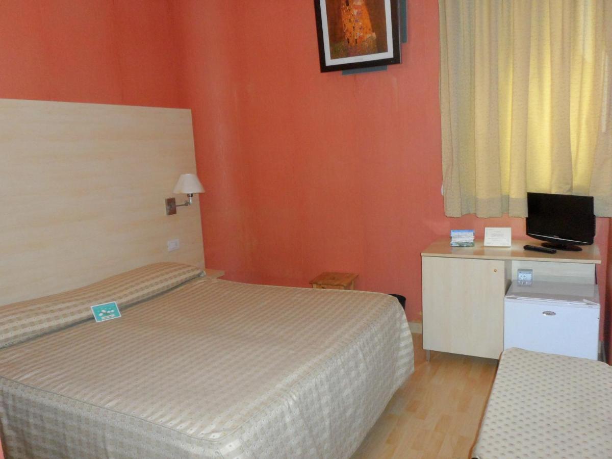 Hotel Diecimare กาวา เด ตีร์เรนี ภายนอก รูปภาพ