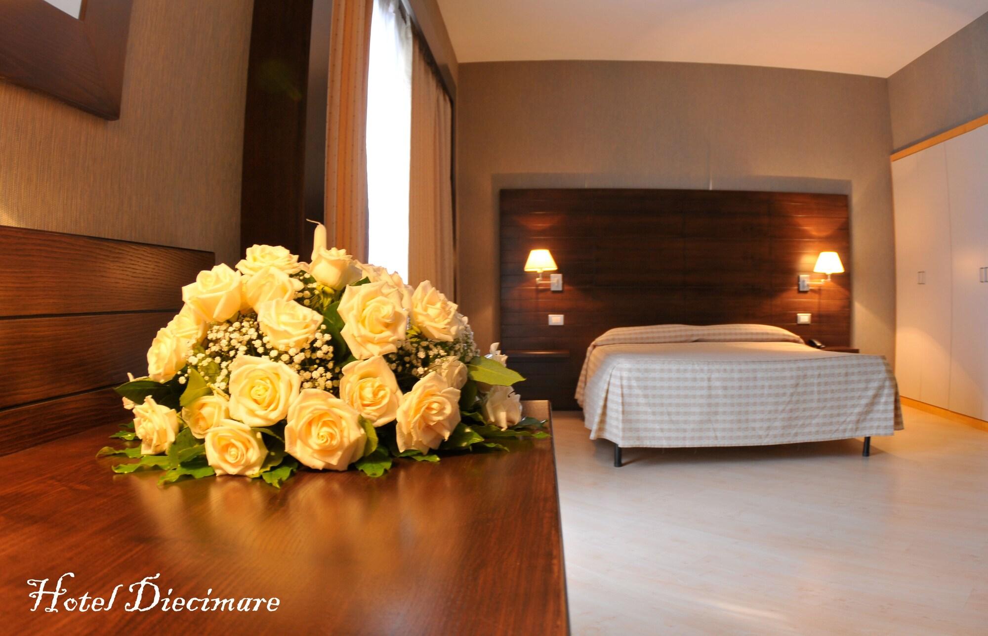 Hotel Diecimare กาวา เด ตีร์เรนี ภายนอก รูปภาพ