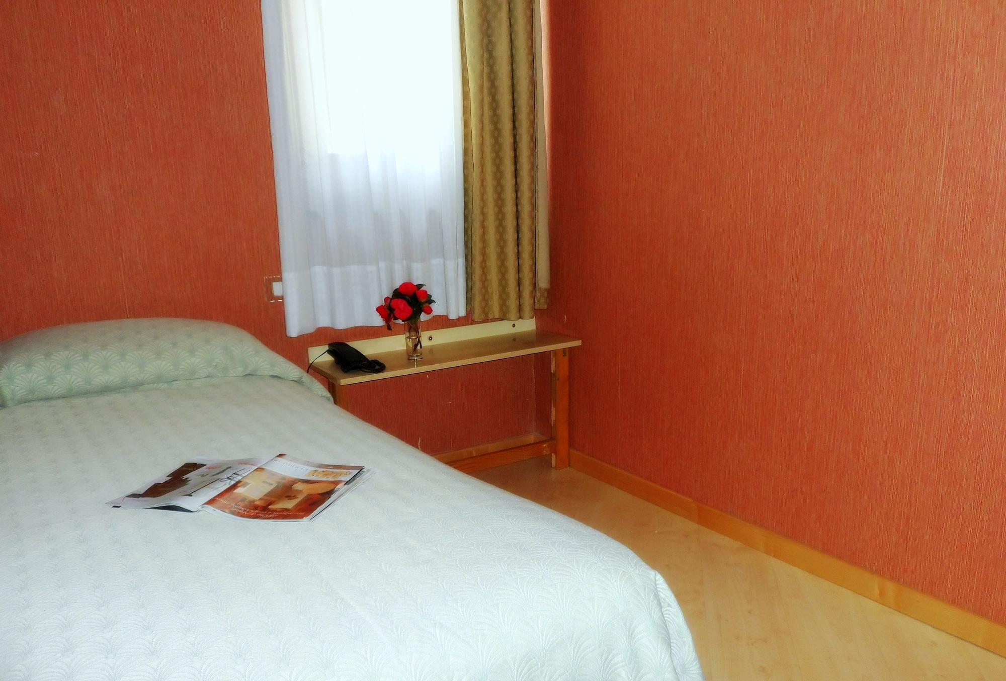 Hotel Diecimare กาวา เด ตีร์เรนี ภายนอก รูปภาพ