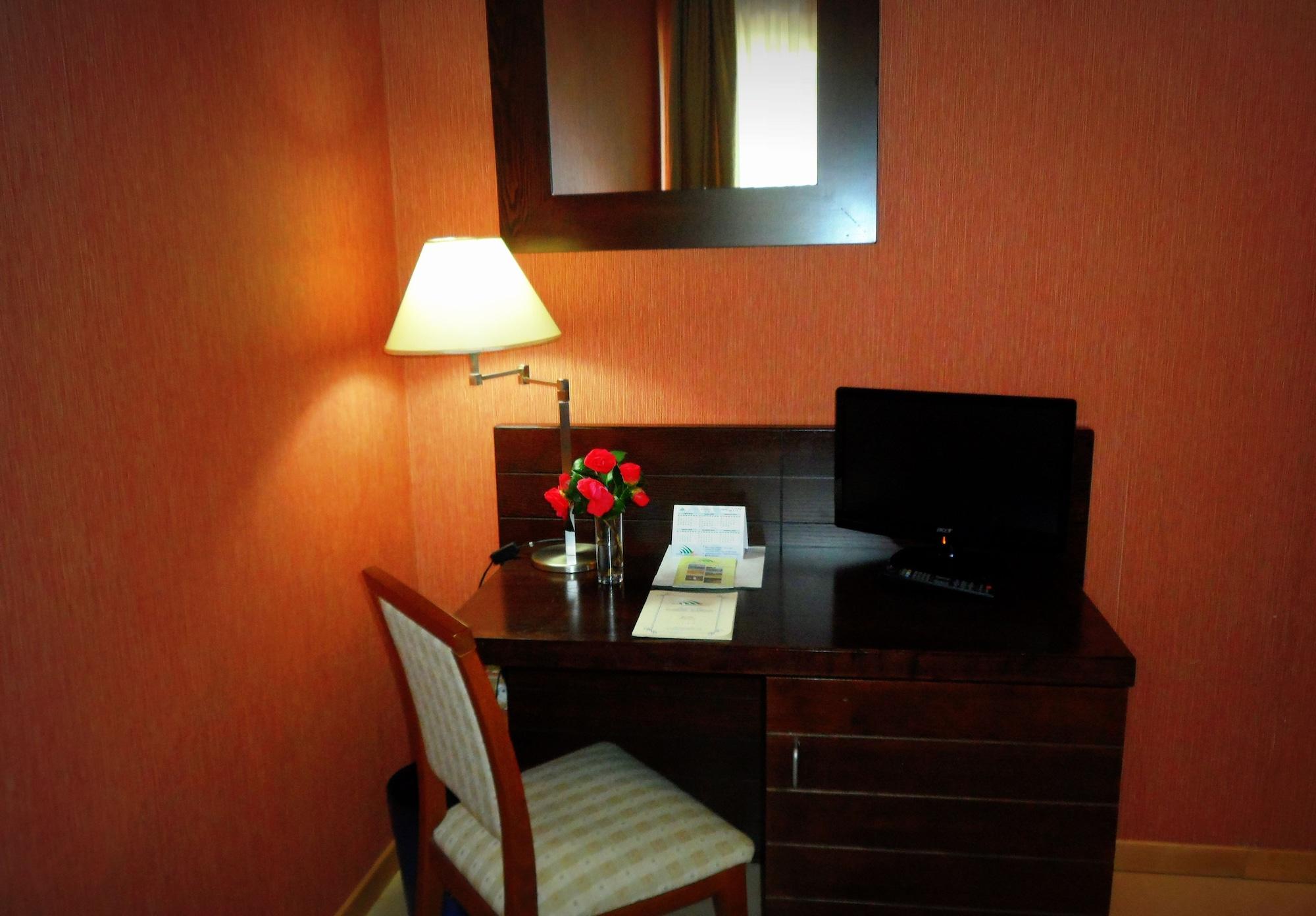 Hotel Diecimare กาวา เด ตีร์เรนี ภายนอก รูปภาพ
