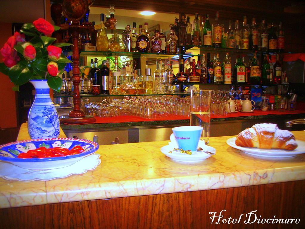 Hotel Diecimare กาวา เด ตีร์เรนี ภายนอก รูปภาพ