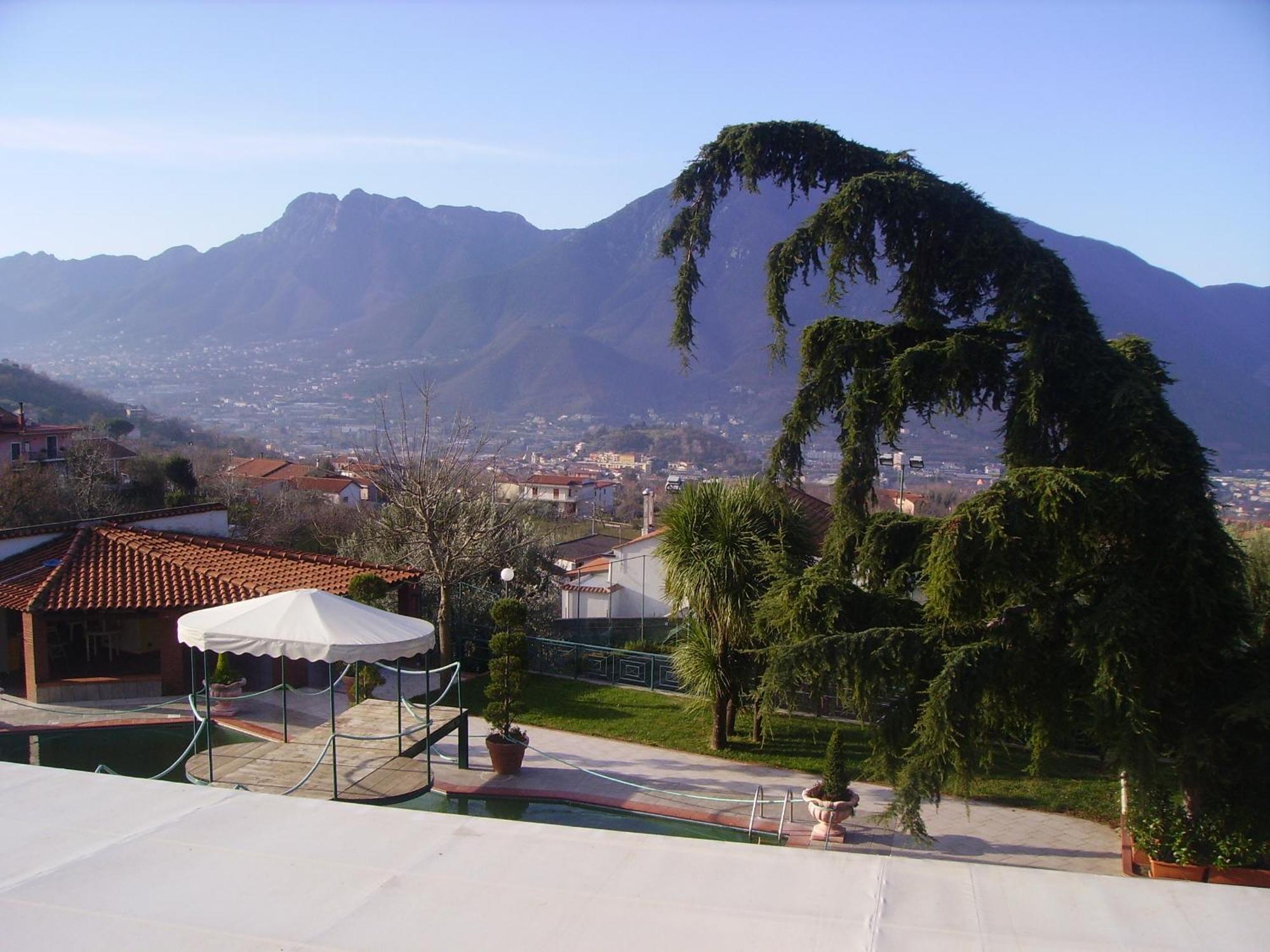 Hotel Diecimare กาวา เด ตีร์เรนี ภายนอก รูปภาพ