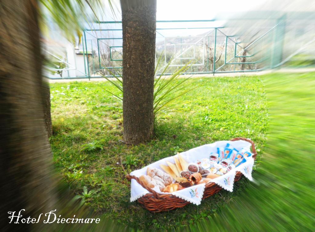 Hotel Diecimare กาวา เด ตีร์เรนี ภายนอก รูปภาพ
