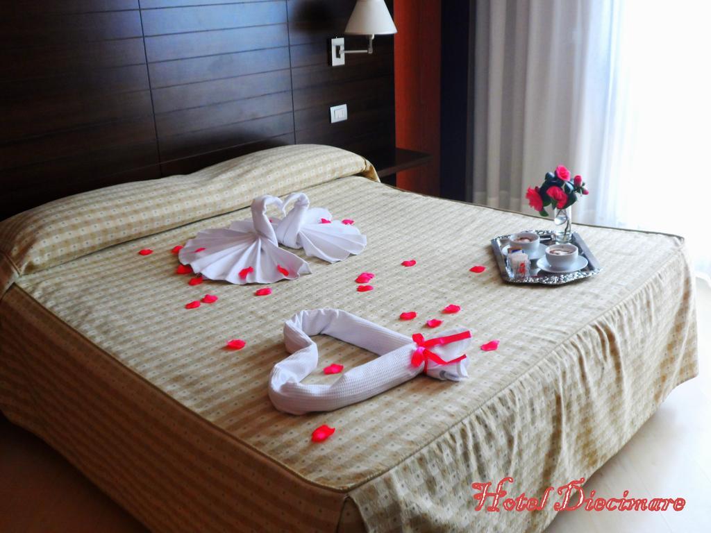 Hotel Diecimare กาวา เด ตีร์เรนี ภายนอก รูปภาพ