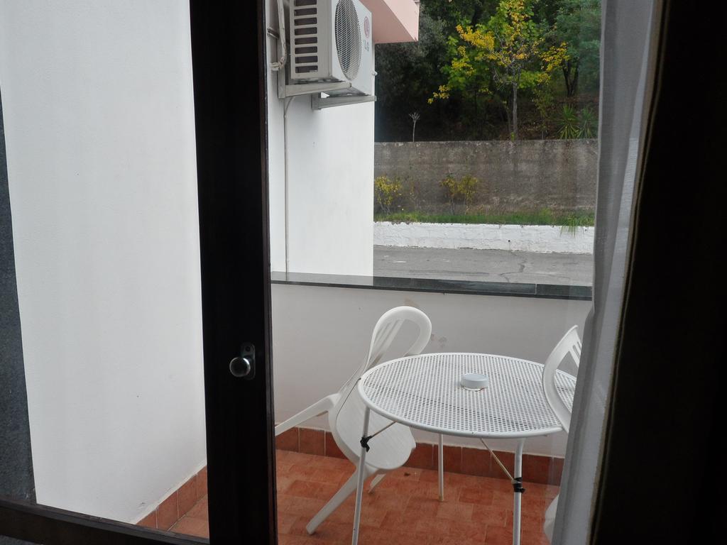 Hotel Diecimare กาวา เด ตีร์เรนี ภายนอก รูปภาพ