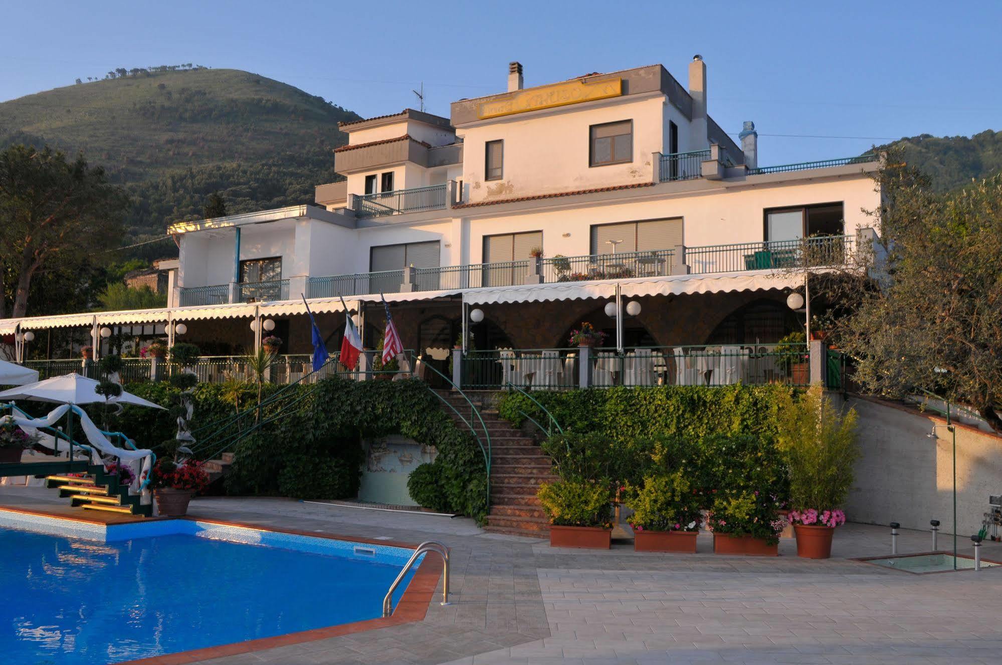Hotel Diecimare กาวา เด ตีร์เรนี ภายนอก รูปภาพ