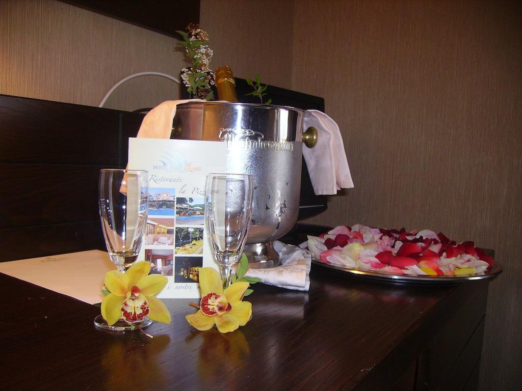 Hotel Diecimare กาวา เด ตีร์เรนี ภายนอก รูปภาพ