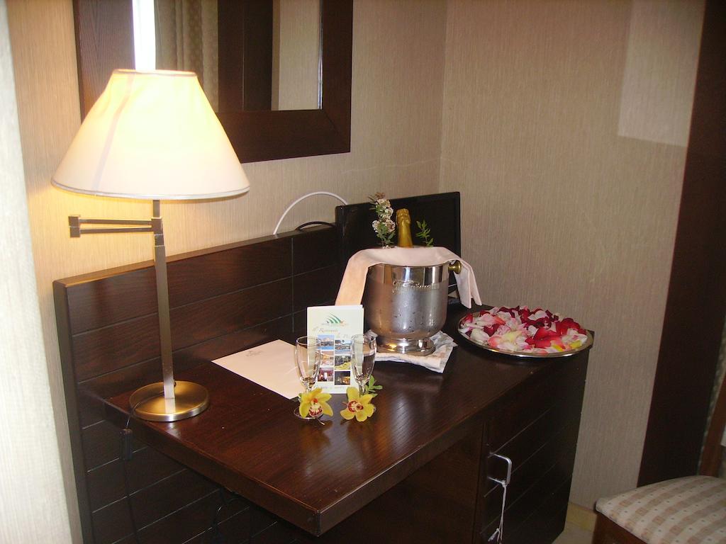 Hotel Diecimare กาวา เด ตีร์เรนี ภายนอก รูปภาพ