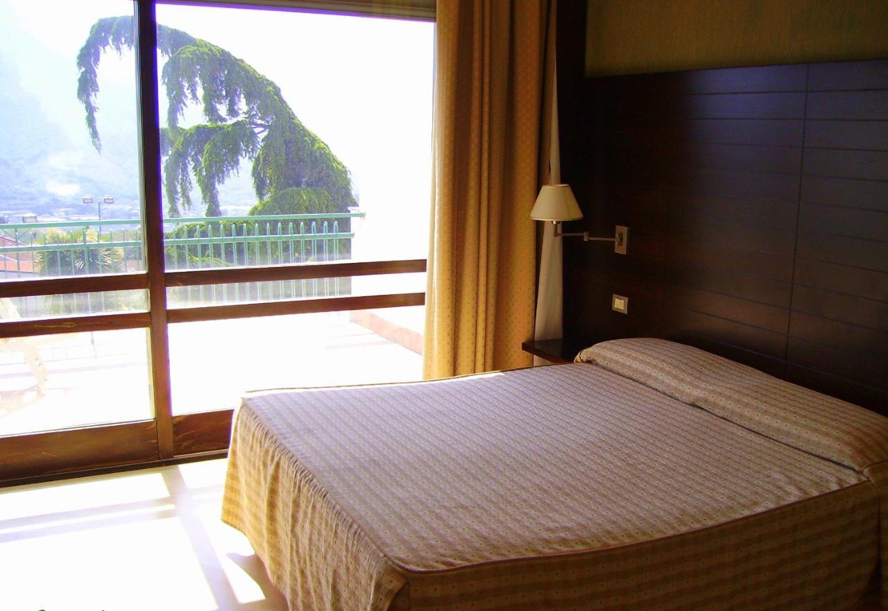 Hotel Diecimare กาวา เด ตีร์เรนี ภายนอก รูปภาพ